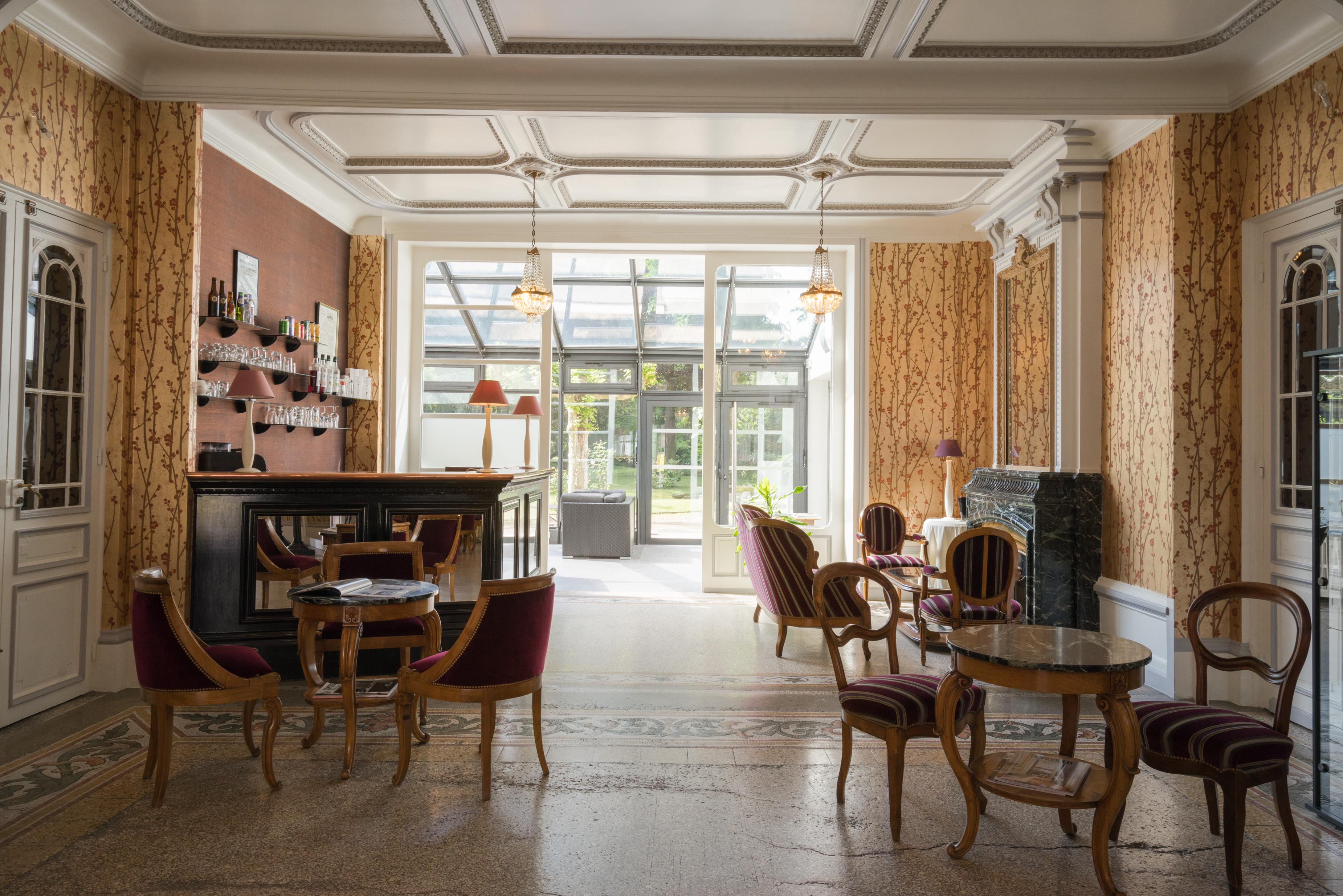 The Originals Boutique, Hotel Terminus, Bourg-En-Bresse Gare Bagian luar foto