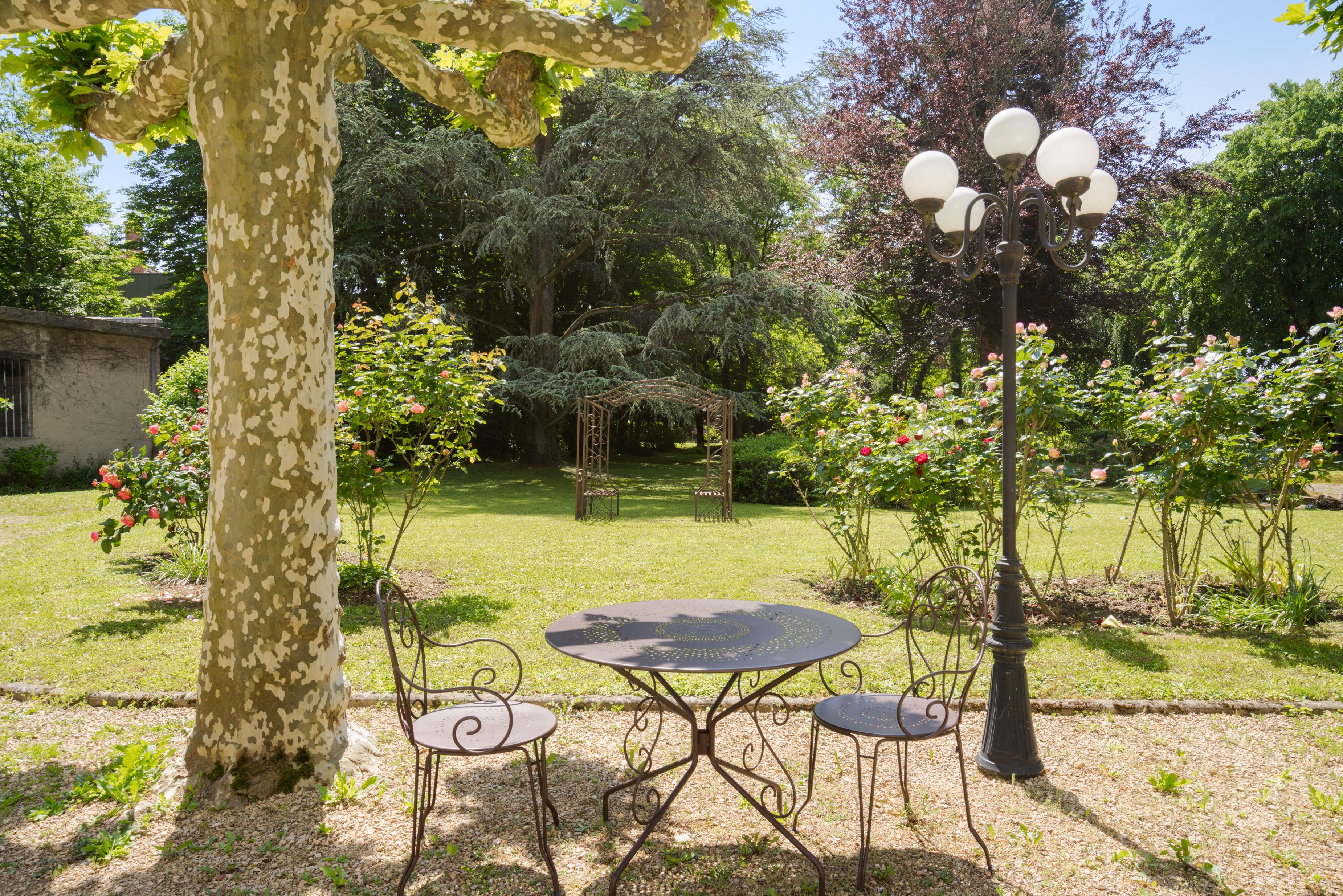 The Originals Boutique, Hotel Terminus, Bourg-En-Bresse Gare Bagian luar foto